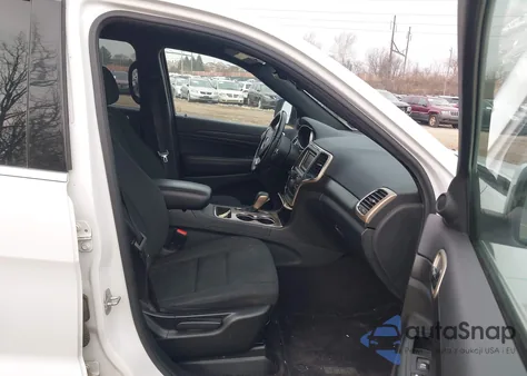 2016 Jeep Grand Cherokee Laredo from USA, damaged, VIN 1C4RJFAG3GC470986